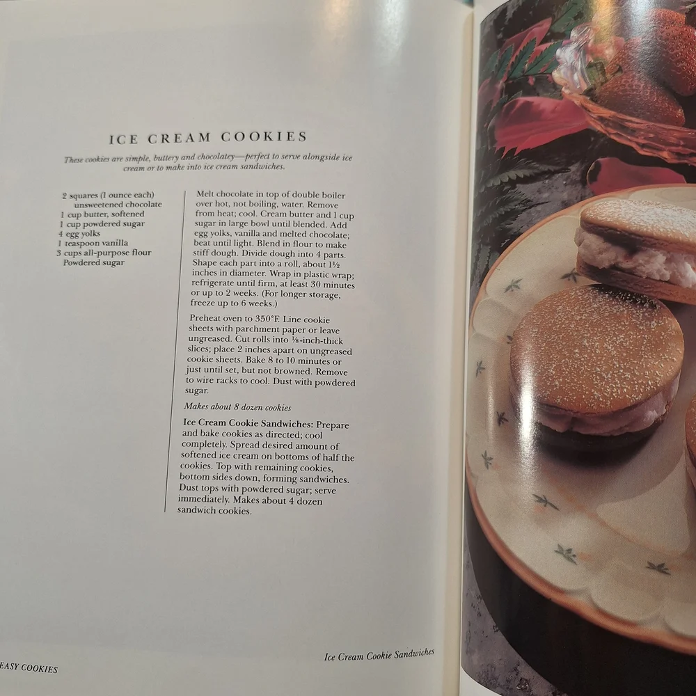 The Treasury of Creative Cooking Cookbook By The Editors Of Consumer Guide